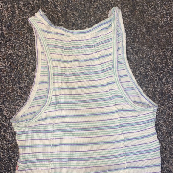 Urban Outfitters cropped tank - Picture 3 of 3